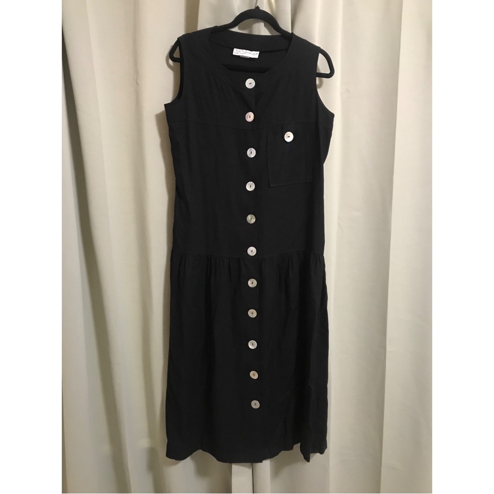 Black Sleeveless Button-Down Dress
